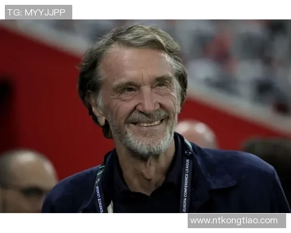 足球明星约克的传奇故事与辉煌成就揭秘